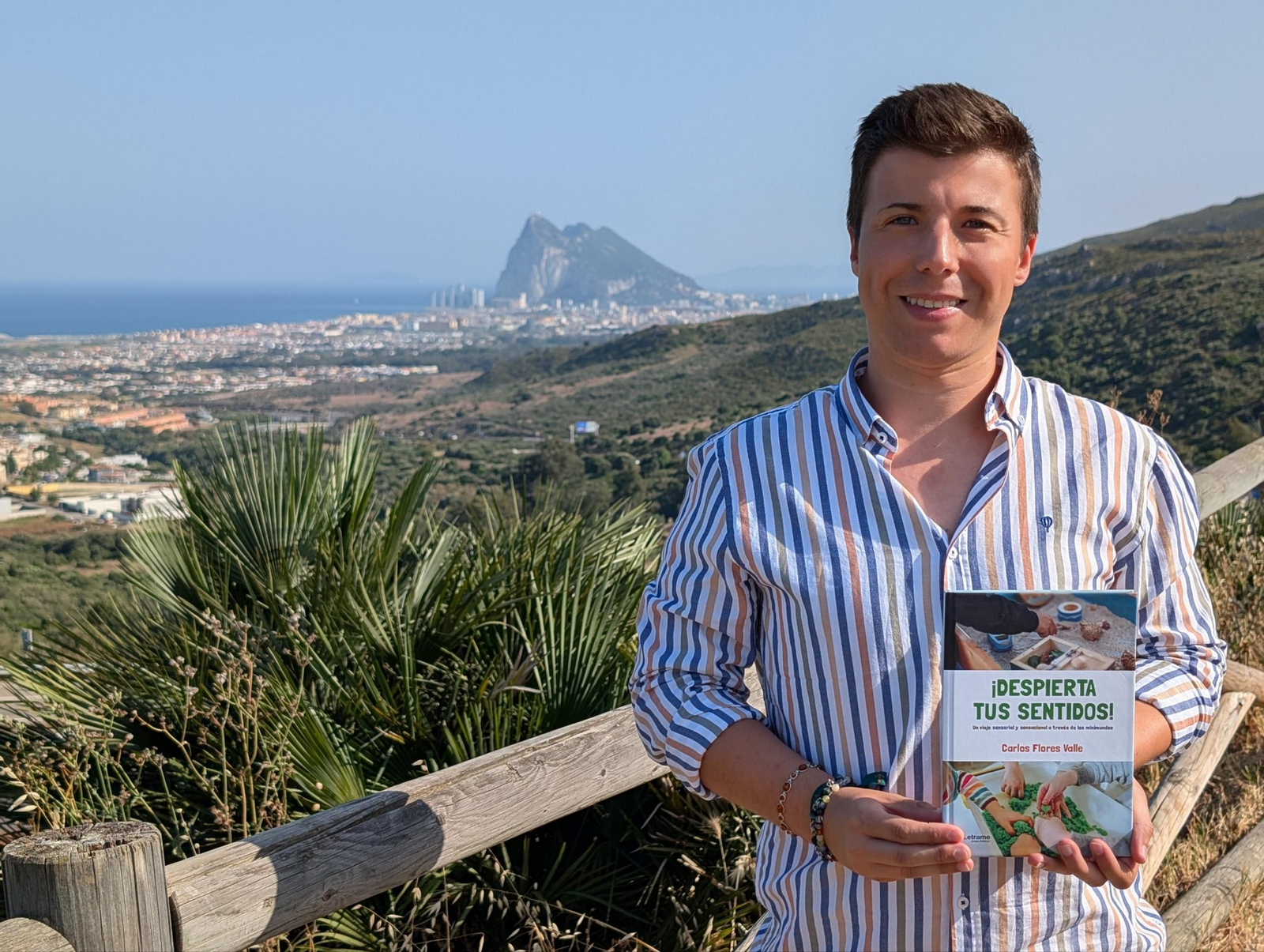 Carlos Flores Valle, maestro y autor de la obra