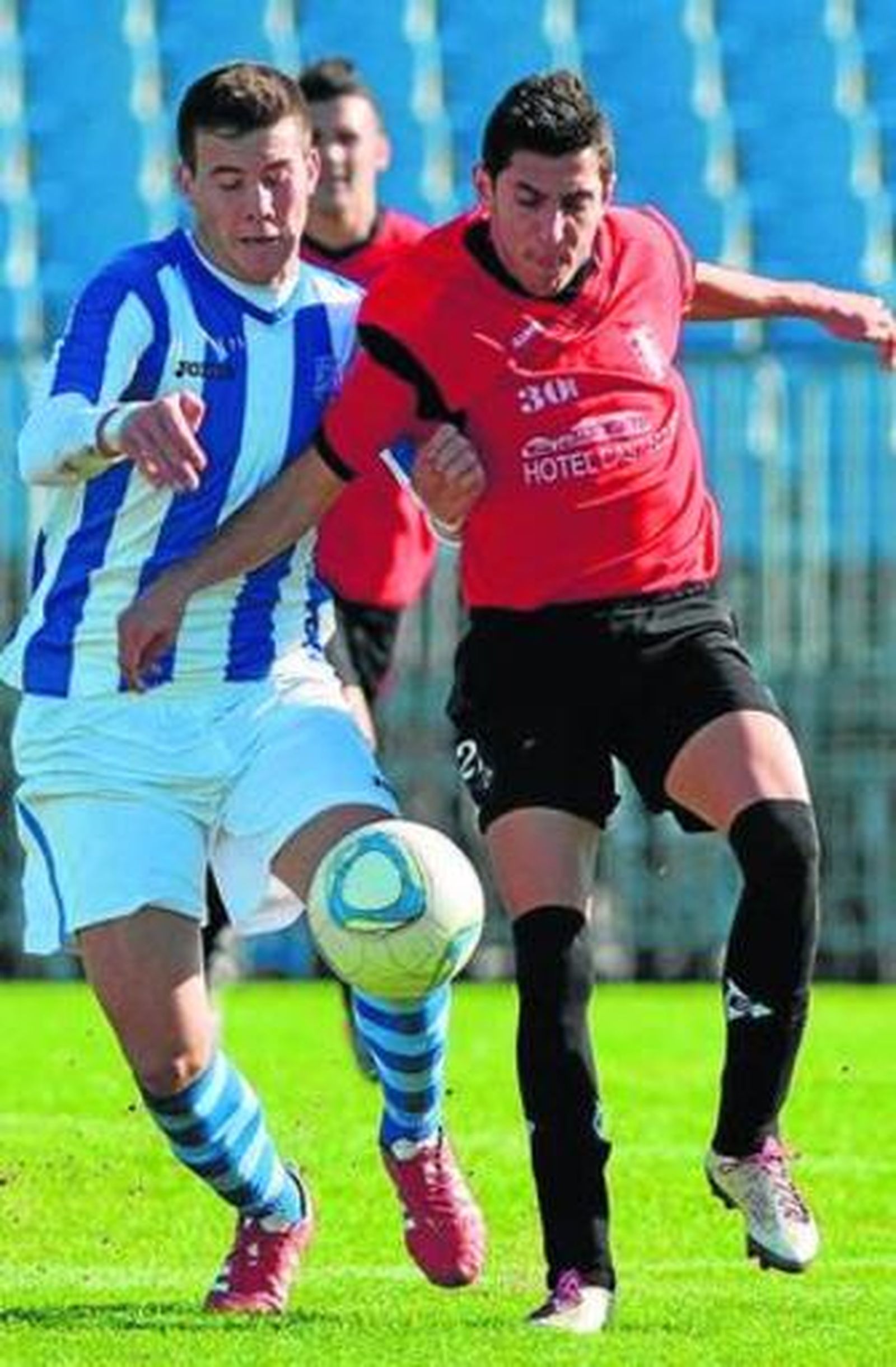 Un lance del encuentro de ayer.