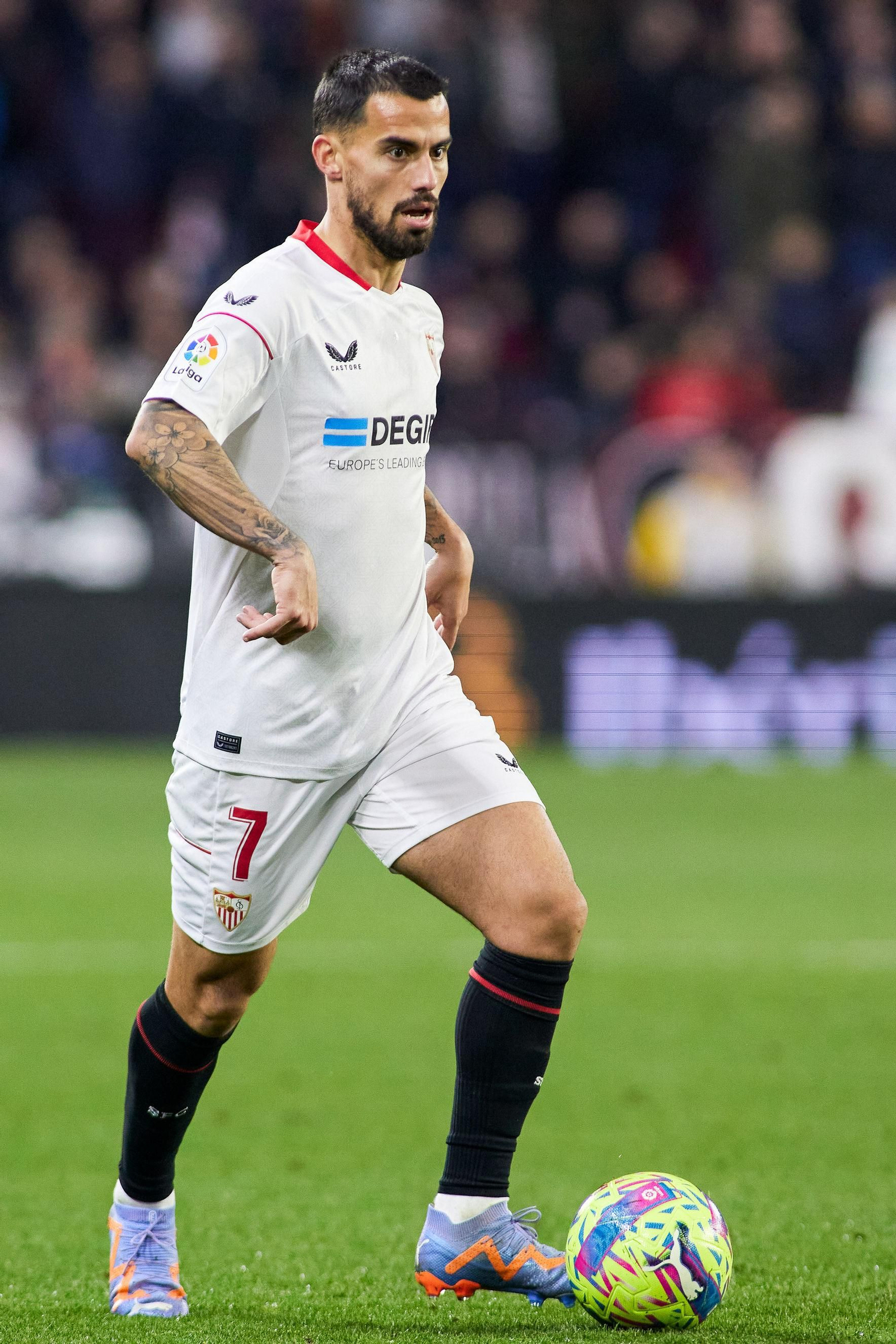 Suso durante el encuentro frente al Elche en el Sánchez-Pizjuán