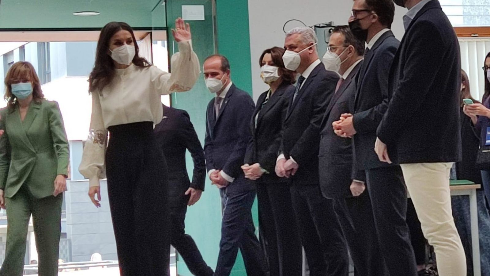 La Reina, a su llegada.