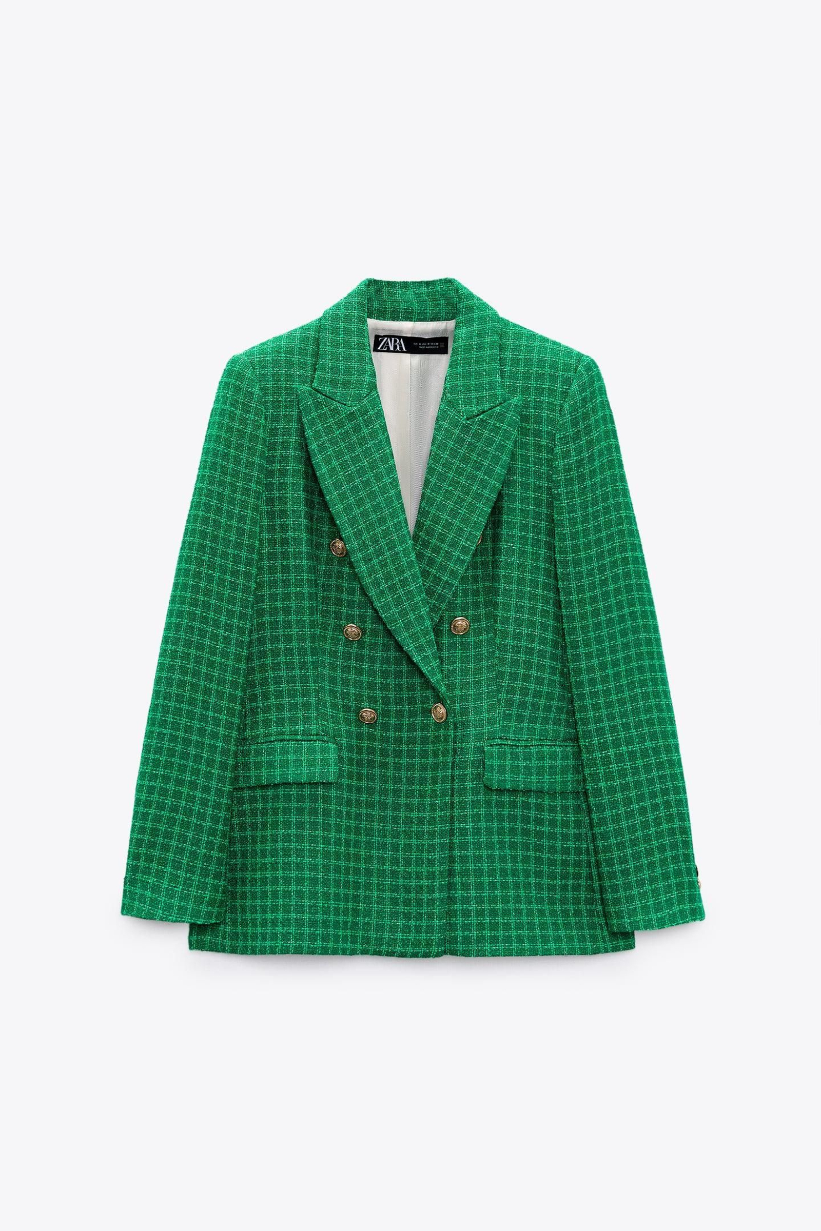 Blazer verde de Zara.