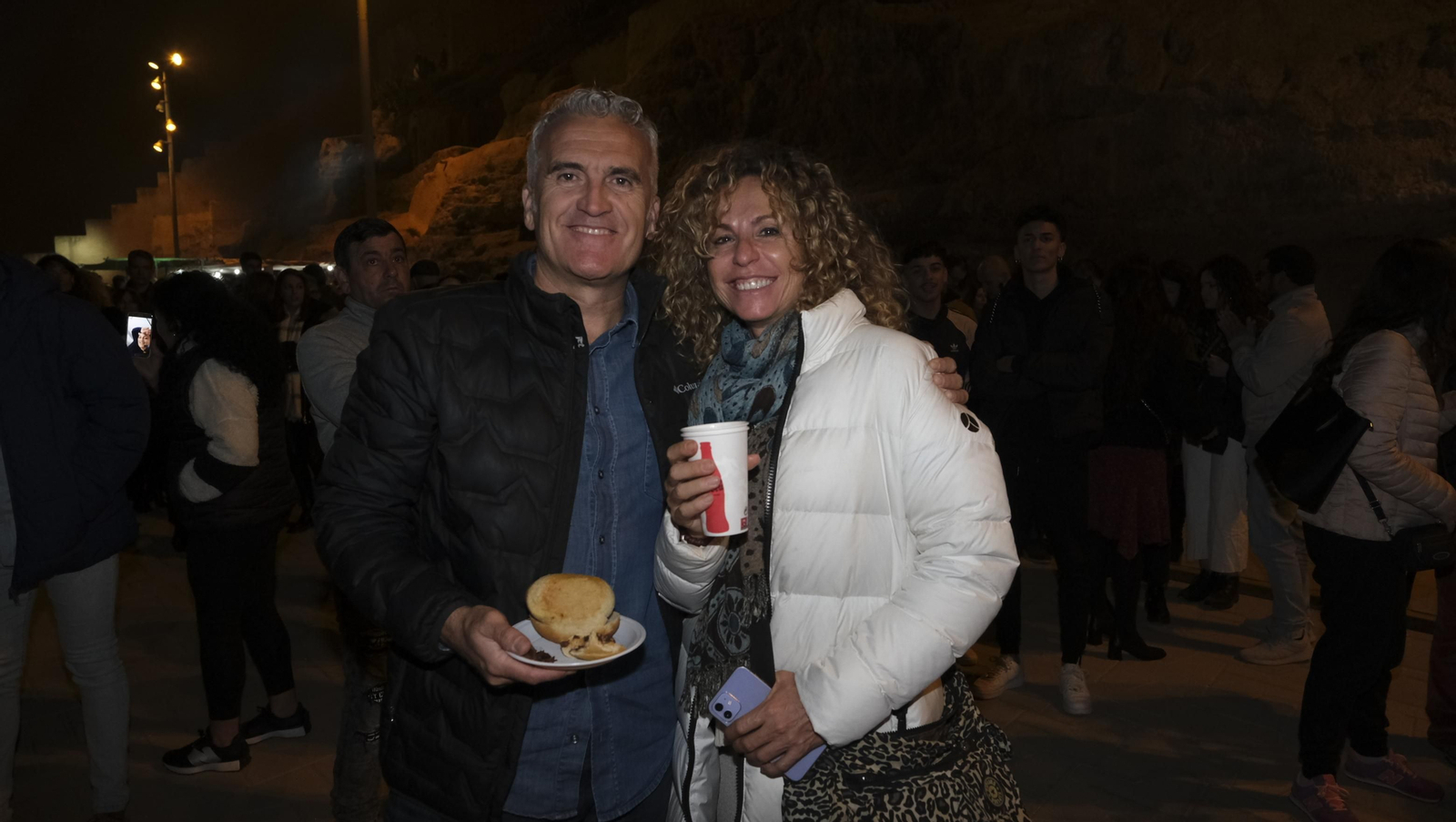 La Noche de las Candelas en el Mesón Gitano de Almería, en imágenes