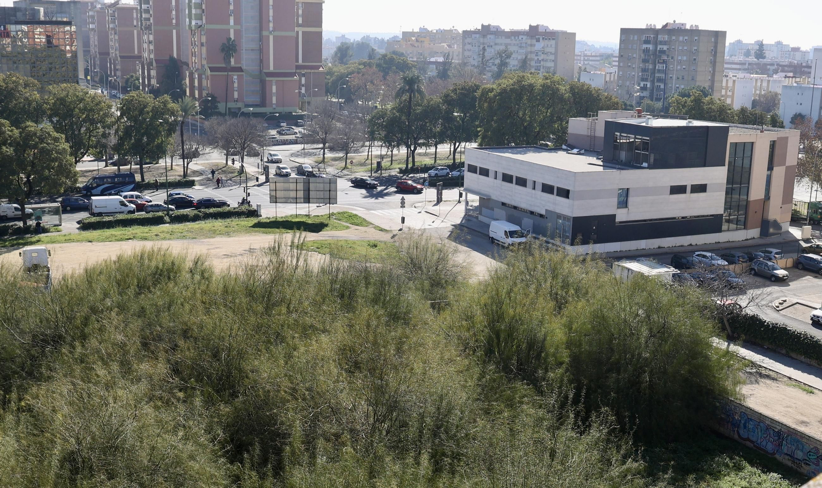 Solar en la Ronda Tamarguillo y calle Alhambra