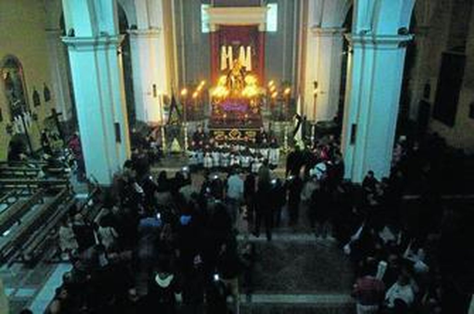 Las nubes llevan el luto a Santiago
