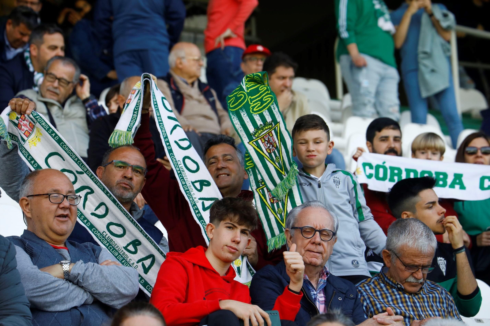 Las mejores fotos del ambiente en El Arcángel en el Córdoba CF - Ceuta