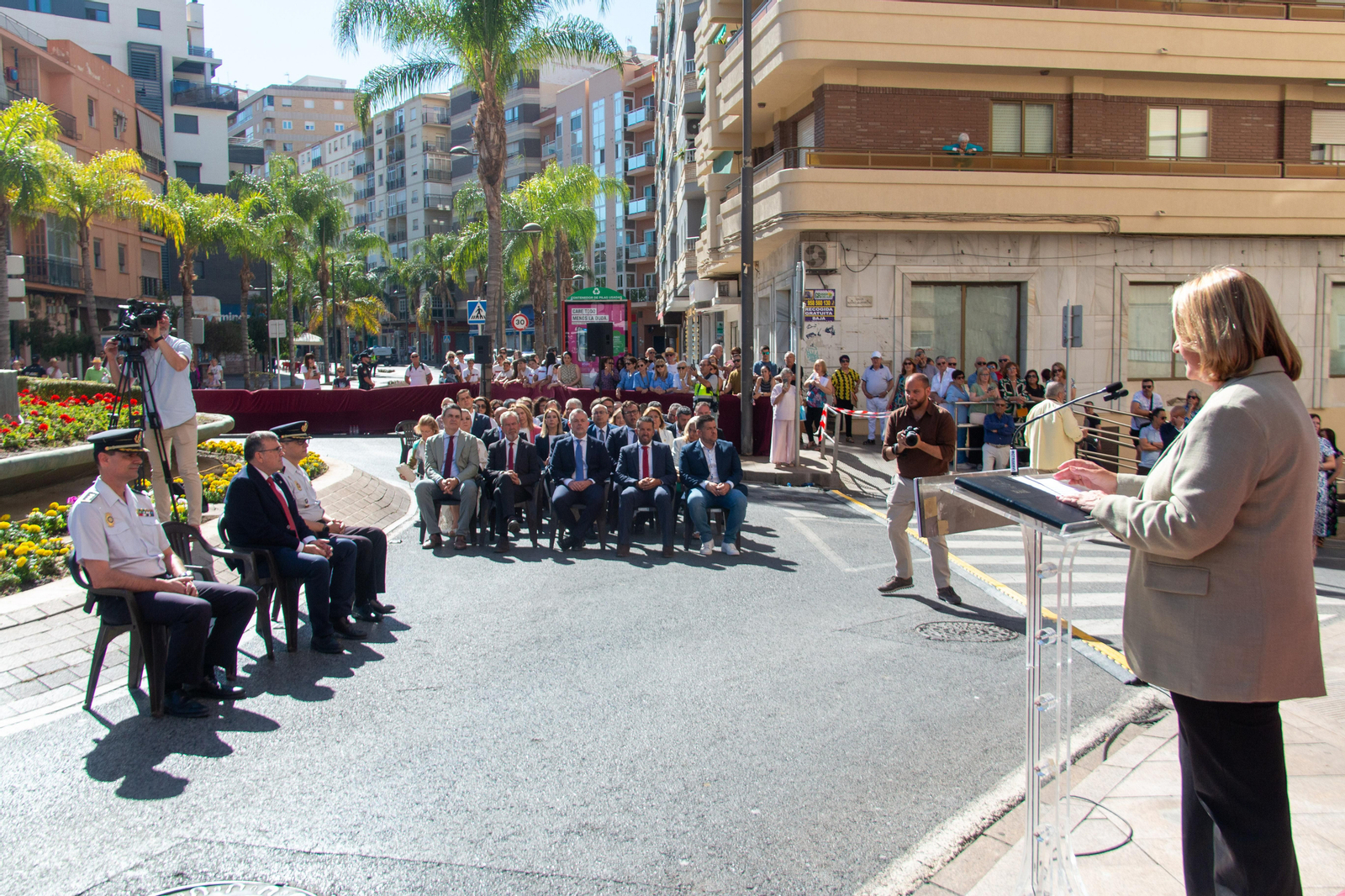Así ha sido el acto de la dedicación nominativa de la fuente de la Avenida Salobreña a la Policía Nacional