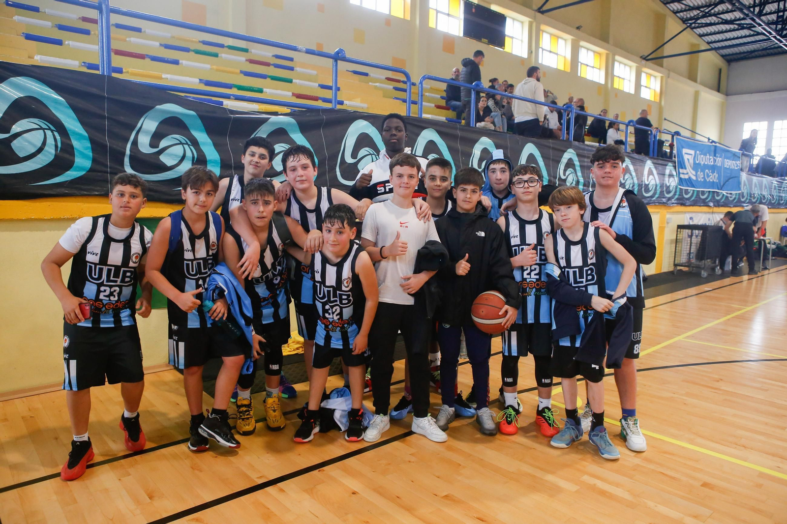 Las fotos de la segunda jornada del XIV torneo de baloncesto Semana Santa Ciudad de La Línea