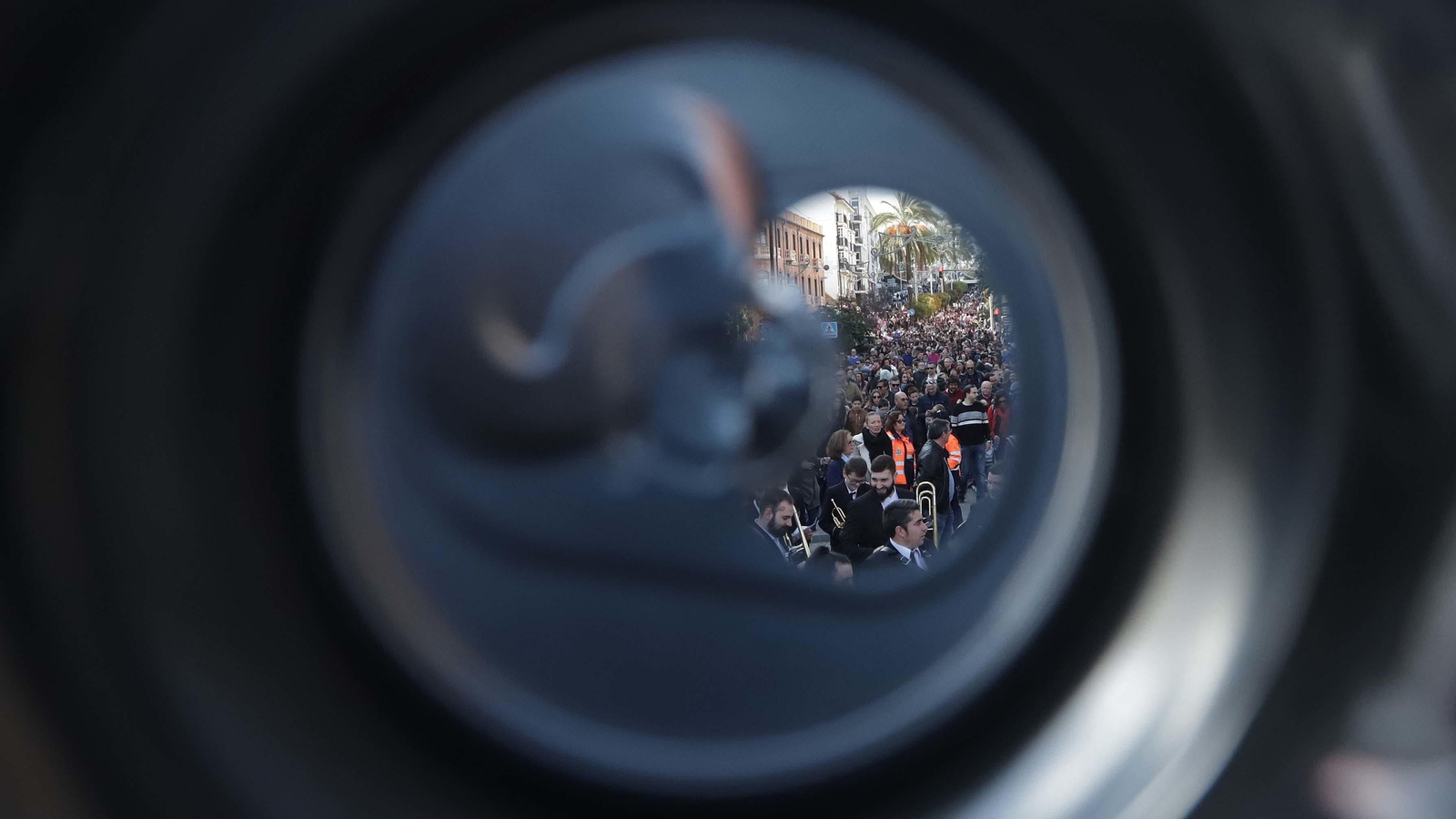 Imágenes del arrastre de latas en Algeciras