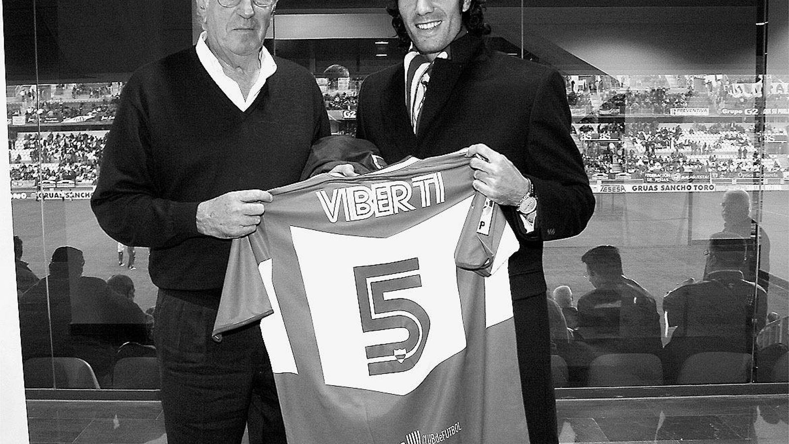Viberti, con Fernando Sanz. Viberti, con Fernando Sanz.