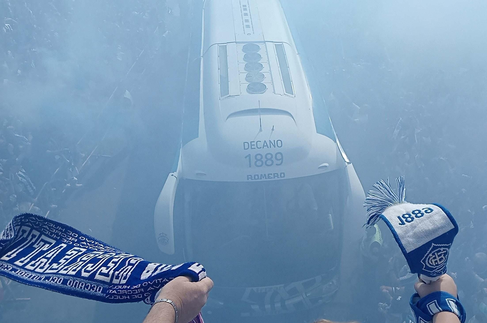 Imágenes del gran ambiente en el Nuevo Colombino en el ascenso del Recre