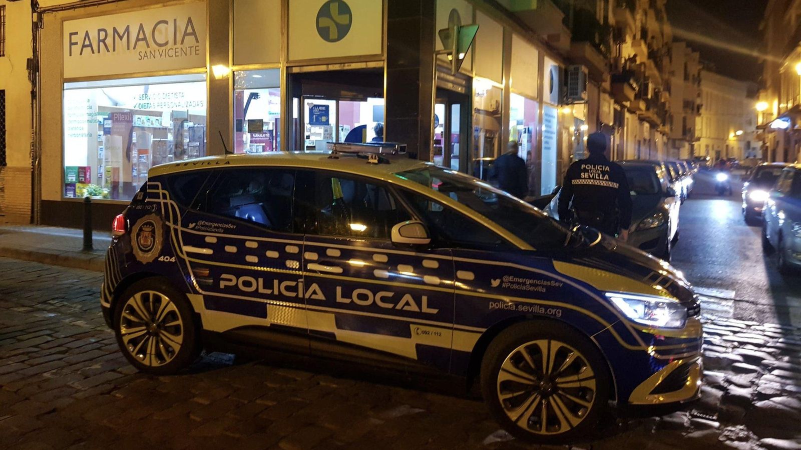 Patrullero de la Policía Local en el Casco Antiguo.