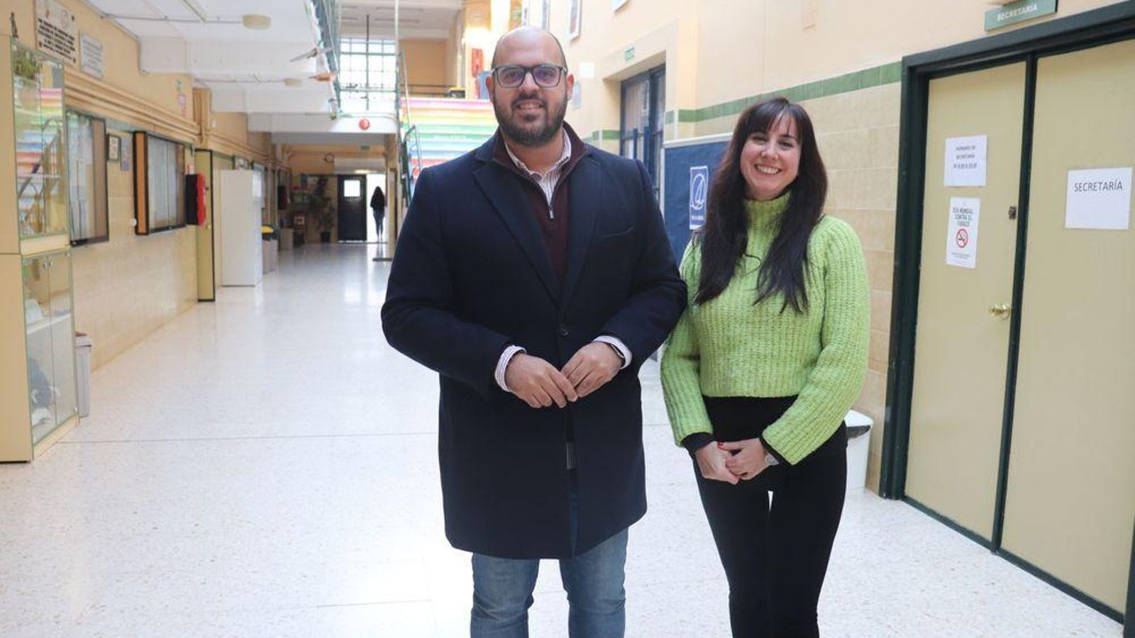 Carlos Salguero y Ana Ramos, docente del taller, en el IES La Jarcia
