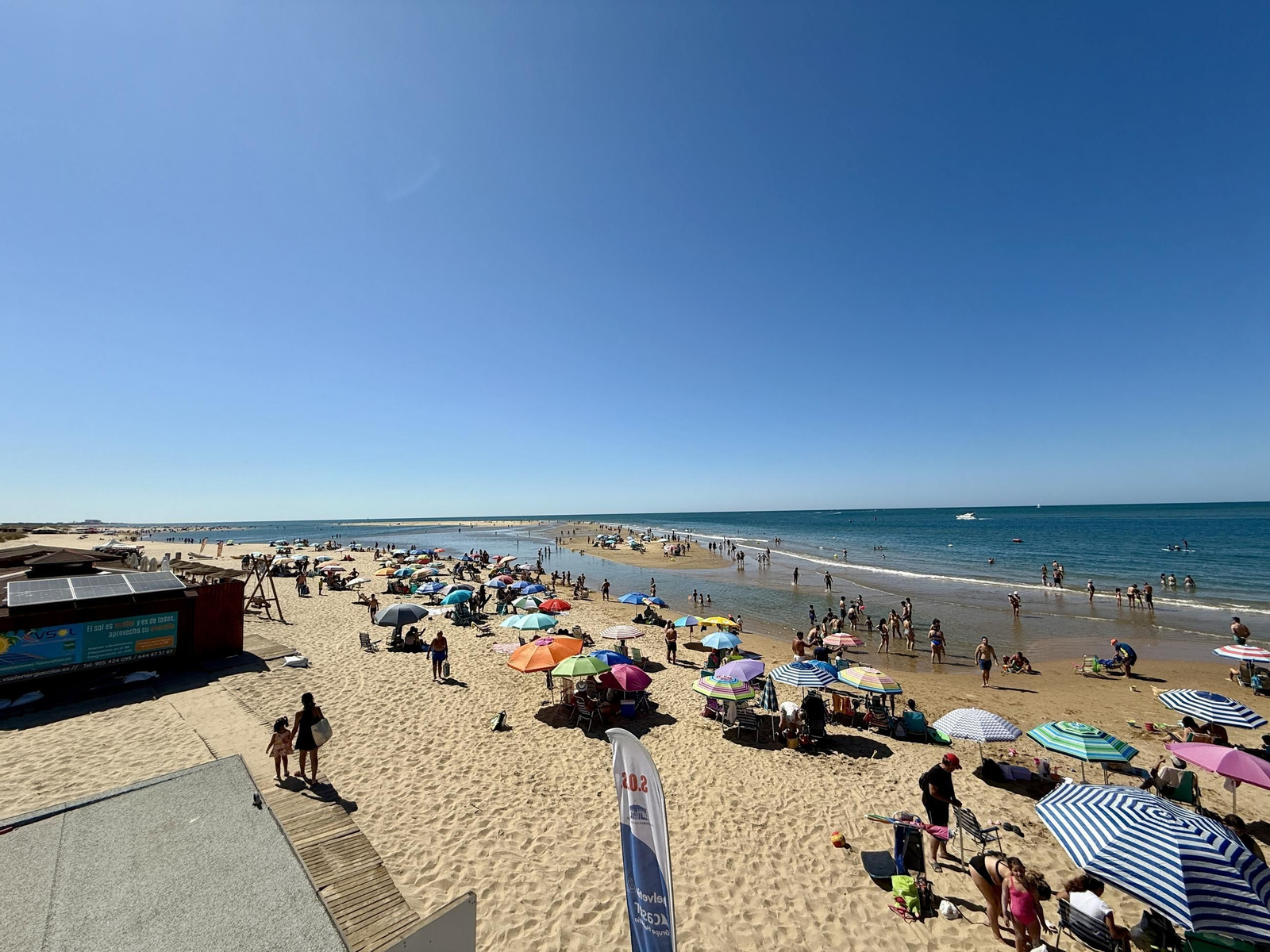 La mañana del sábado en la nueva playa de El Portil