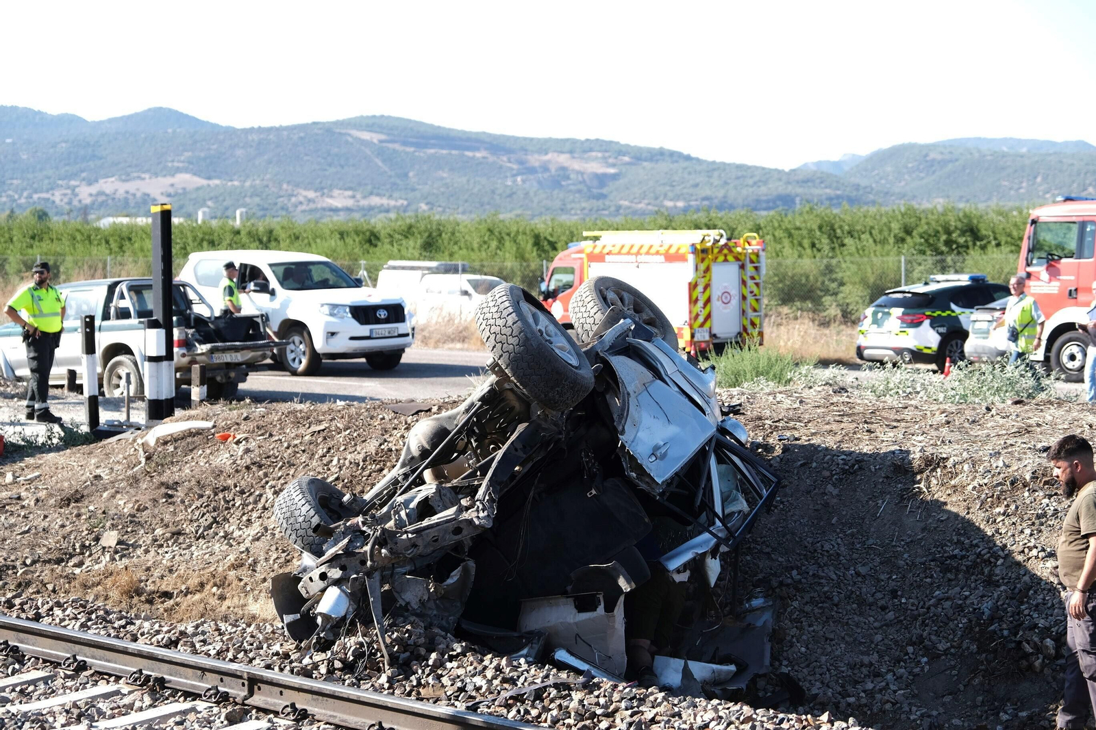 El accidente entre un tren y un coche en Alcolea, en imágenes El accidente entre un tren y un coche en Alcolea, en imágenes