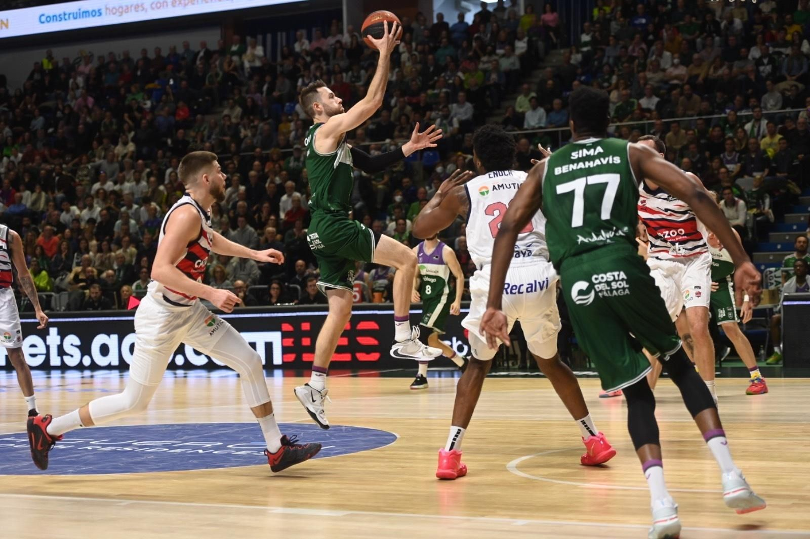 El Unicaja - Cazoo Baskonia, en imágenes