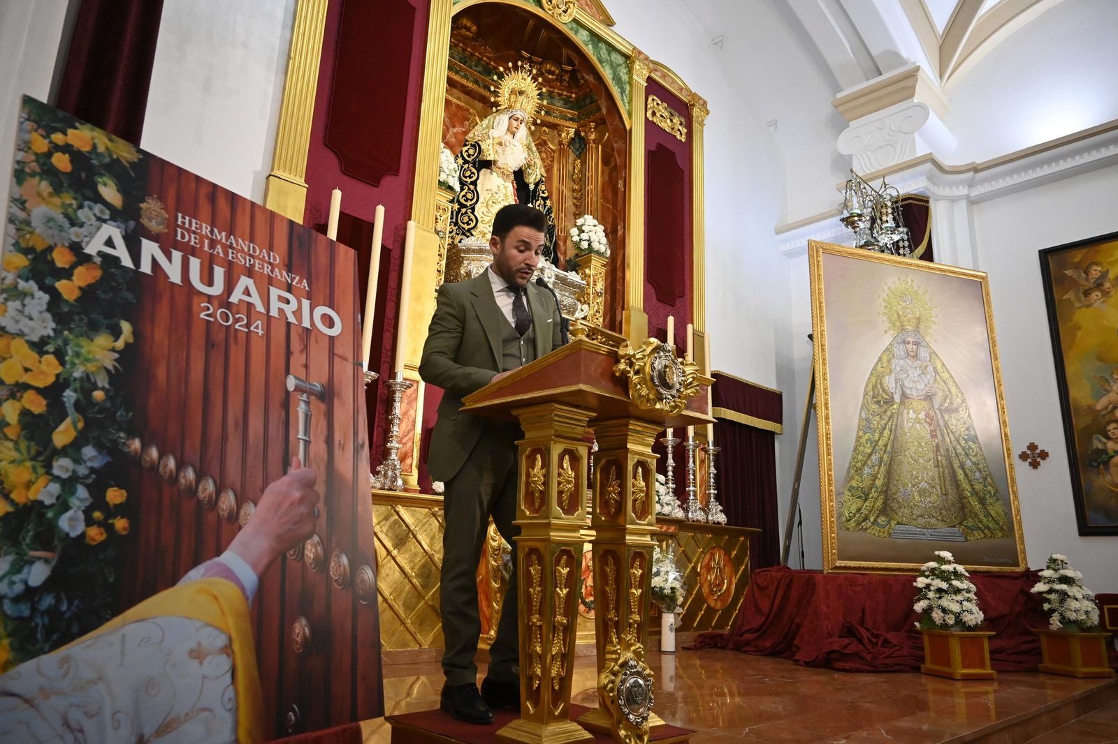 Presentación del cartel de 25 aniversario de la coronación de la Esperanza de Huelva
