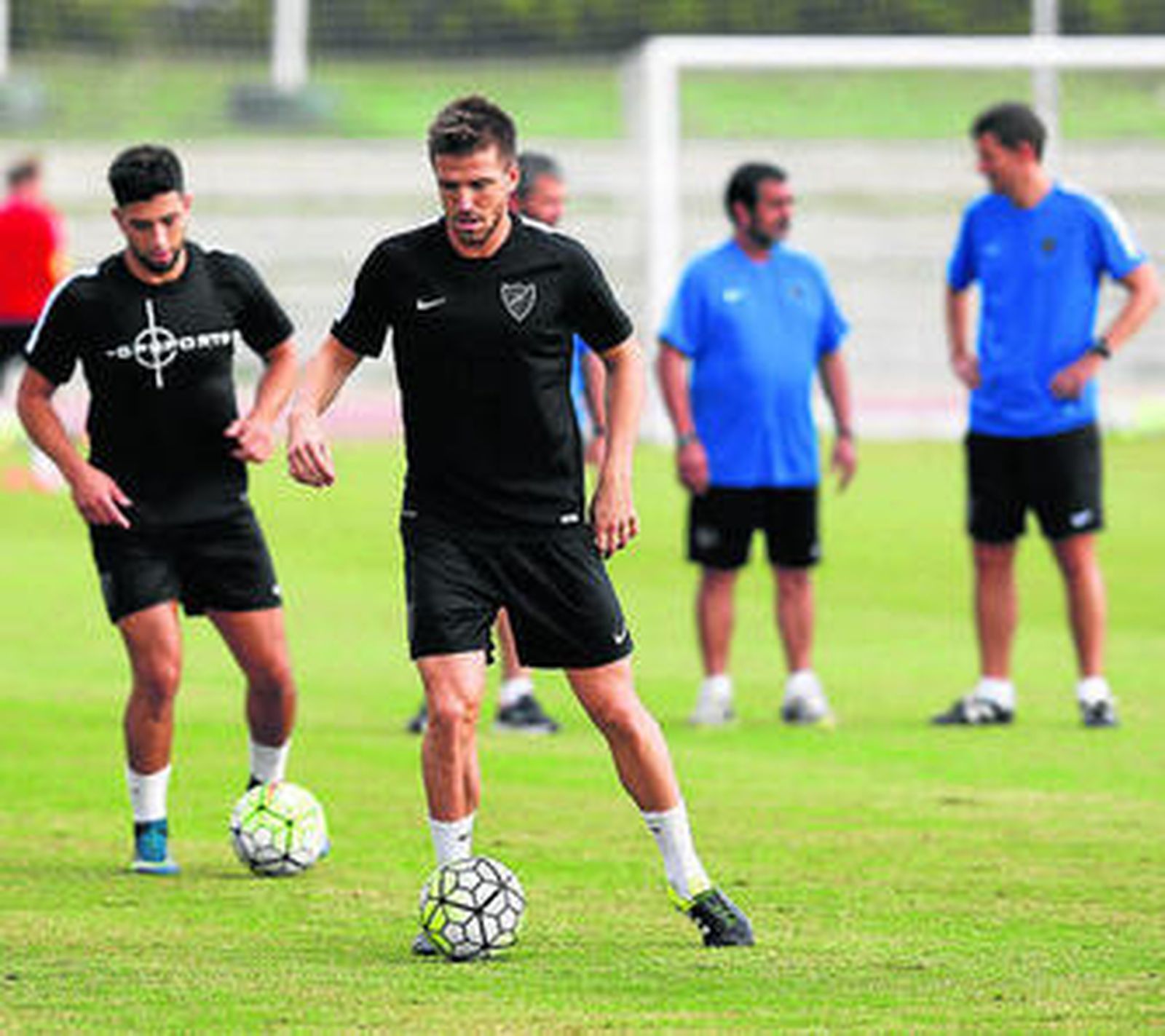 Camacho, con Javi Gracia al fondo.