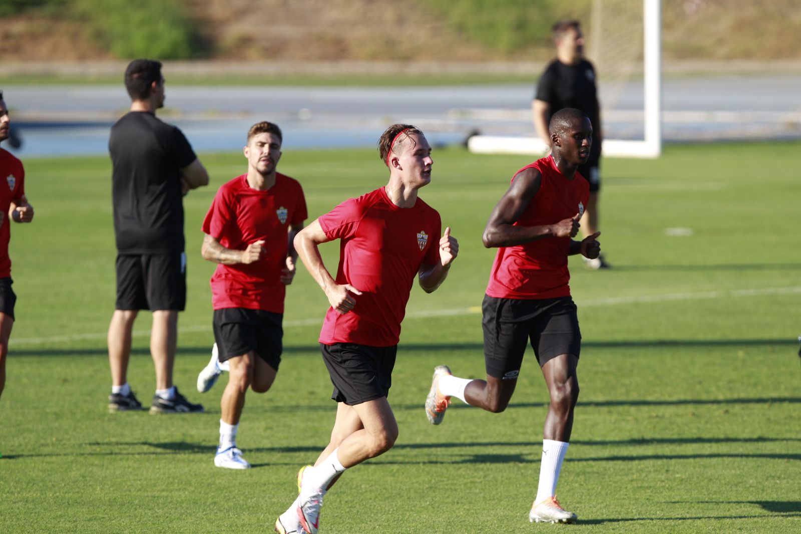 Svidersky realiza carrera continua junto a Mendes y Pozo