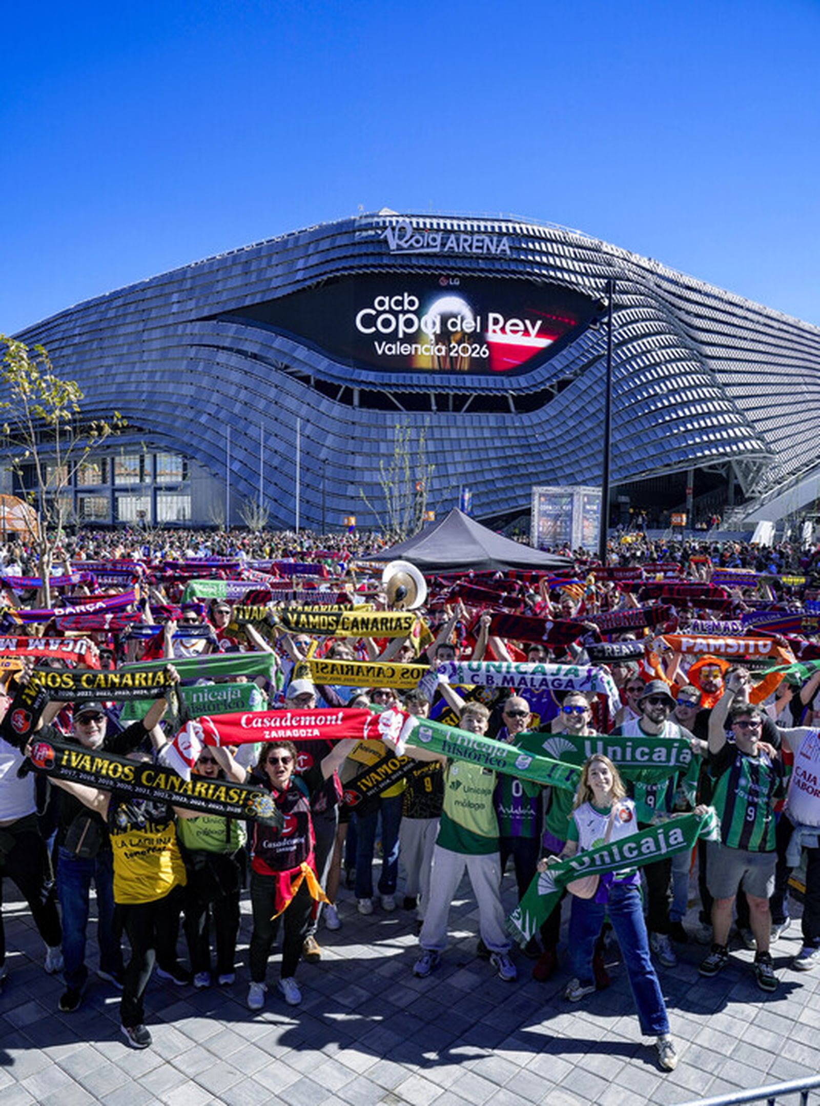 Las fotos del encuentro de aficiones de la Copa del Rey de Valencia