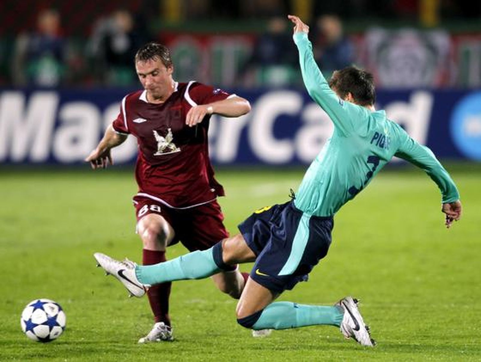 El Barcelona no puede pasar del empate en Rusia frente al Rubin. / EFE