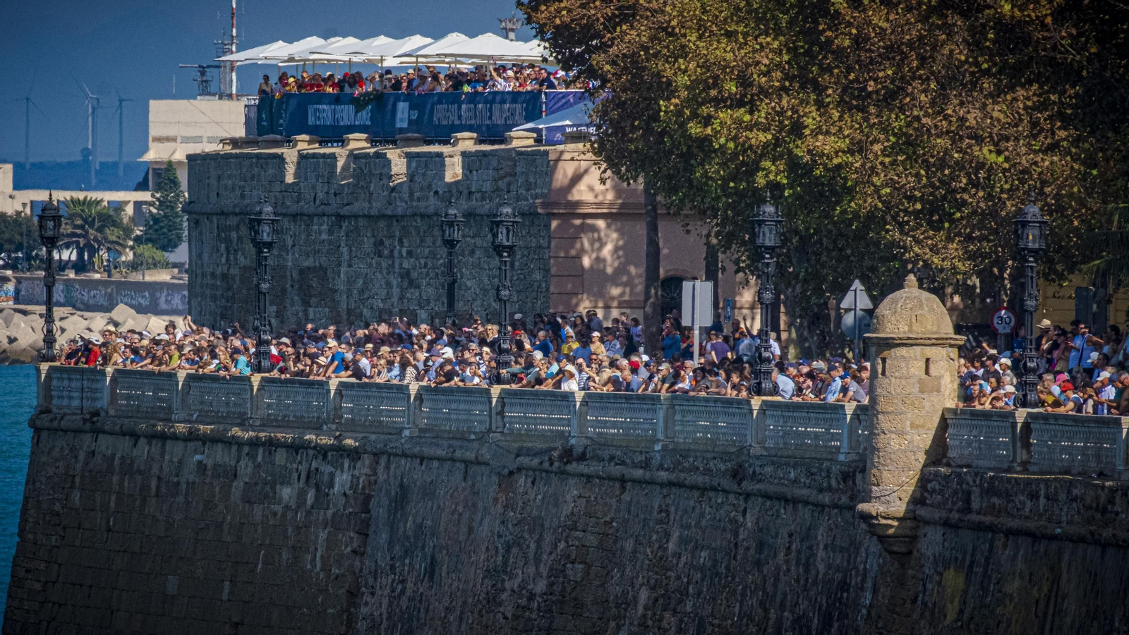 Las imágenes que dejó en Cádiz el domingo de Sail GP