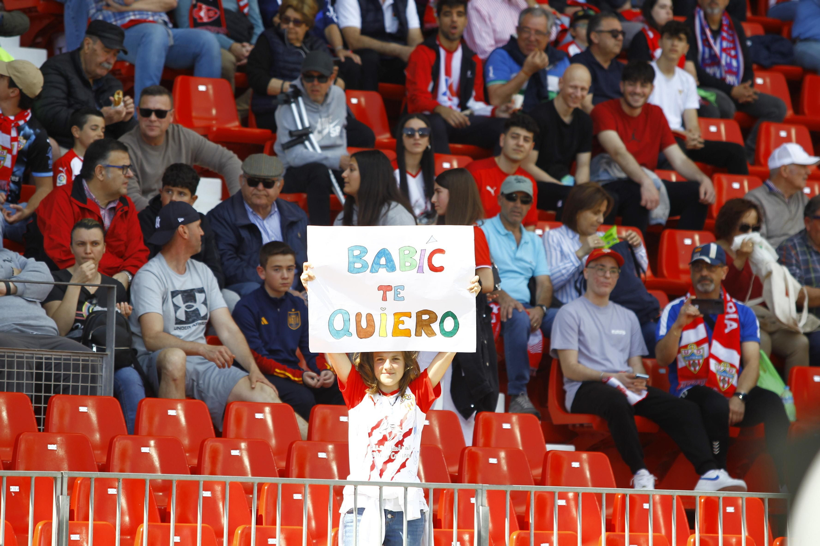 Imágenes del partido de la Liga Santander U.D. Almería-Cádiz C.F.