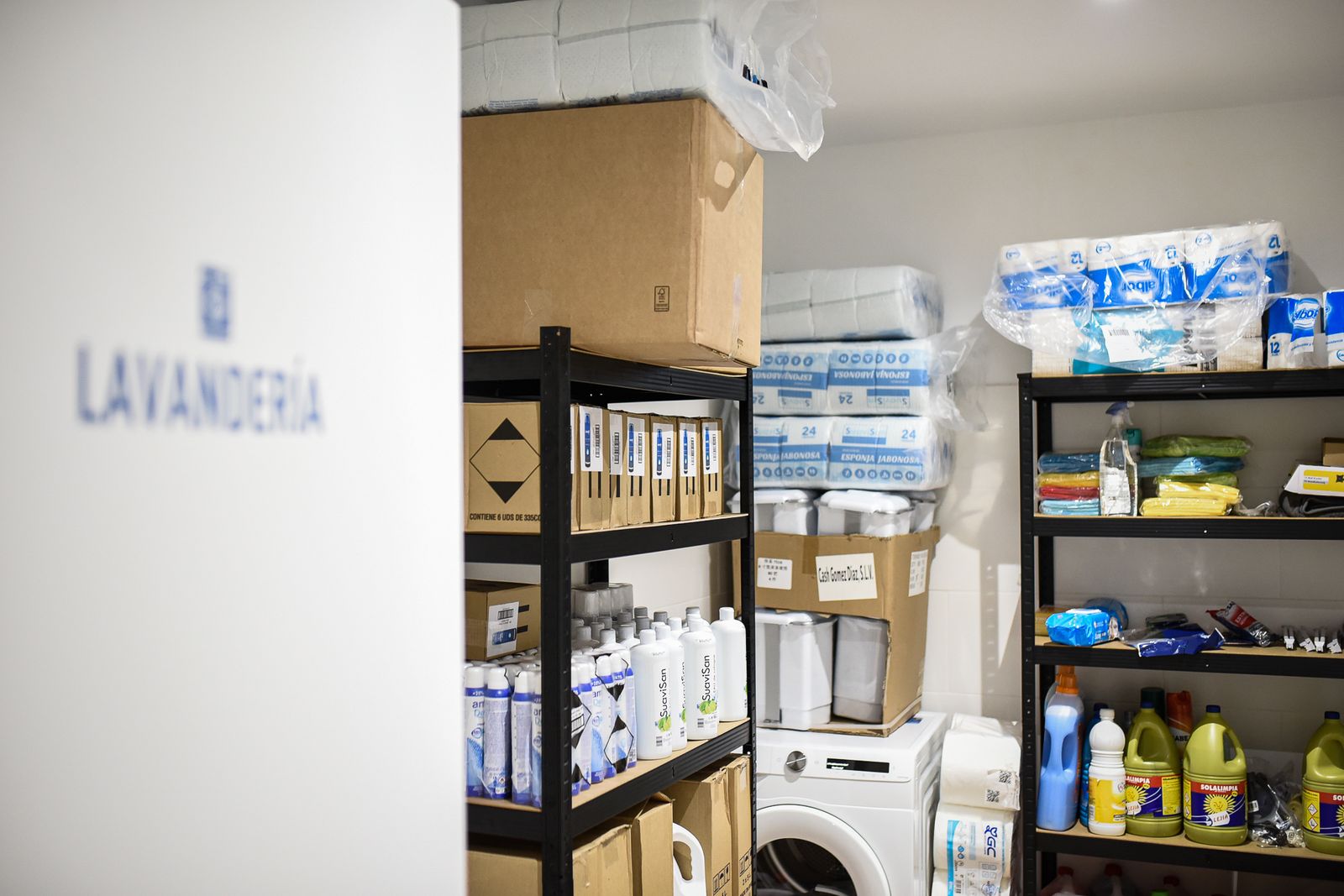 Imágenes de la inauguración del Centro de Día para personas sin hogar de Andalucía Inserta