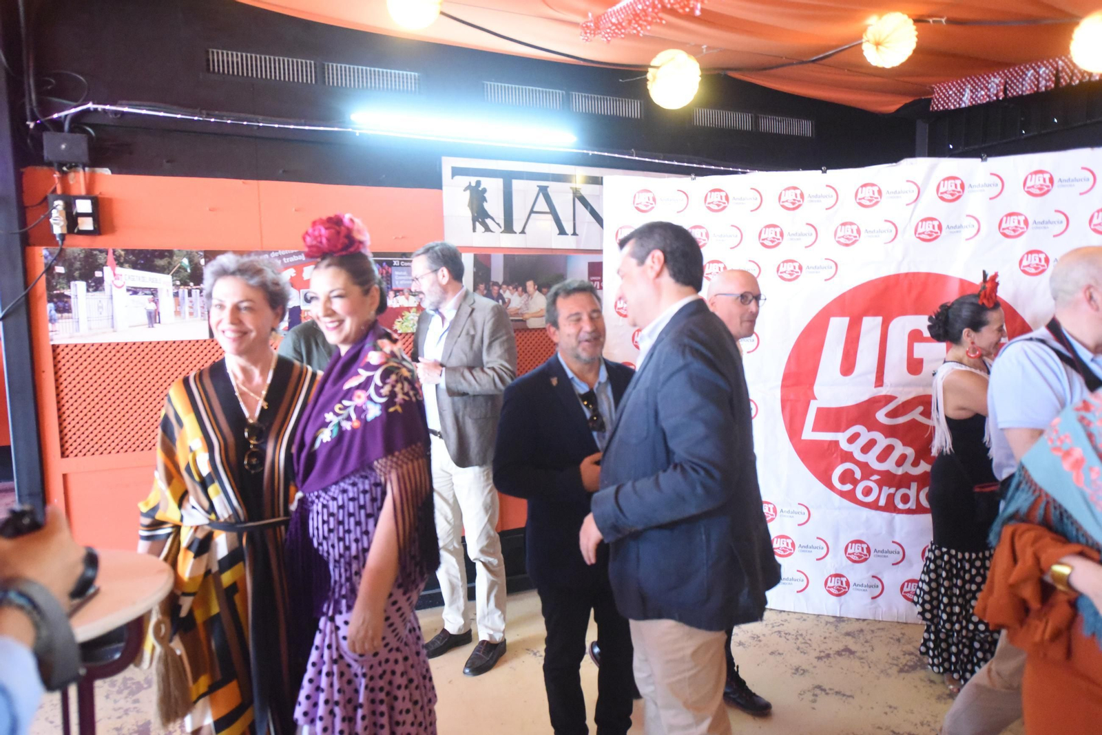 Las mejores imágenes de un lunes de Feria en Córdoba cargado de comidas de empresa y recepciones