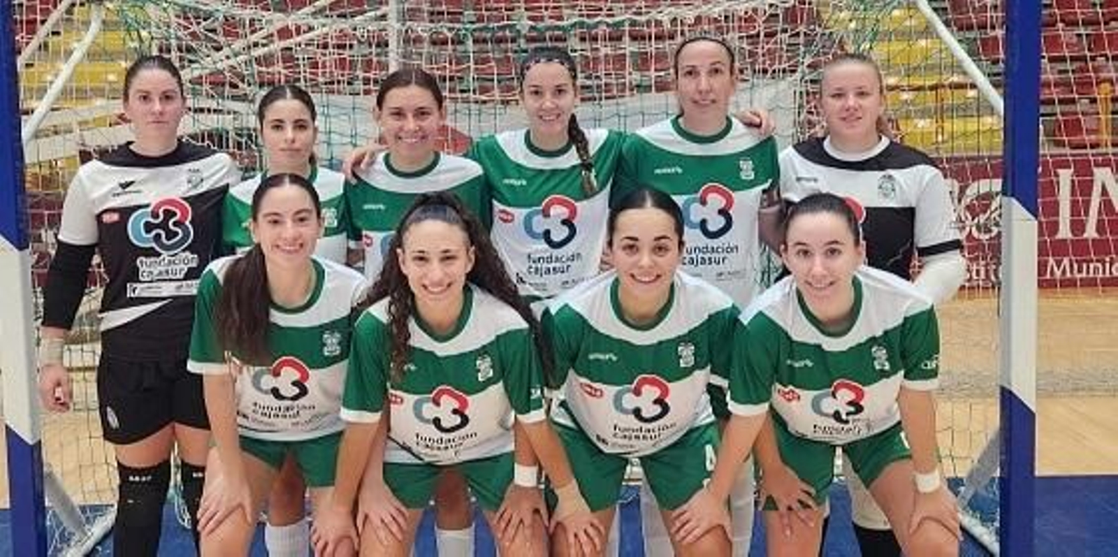 Las jugadores del Deportivo Córdoba, antes de un partido del curso pasado.