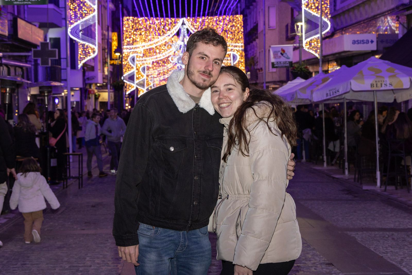 Así disfruta Jaén del concierto extraordinario a pie de calle: "Son de Vida"