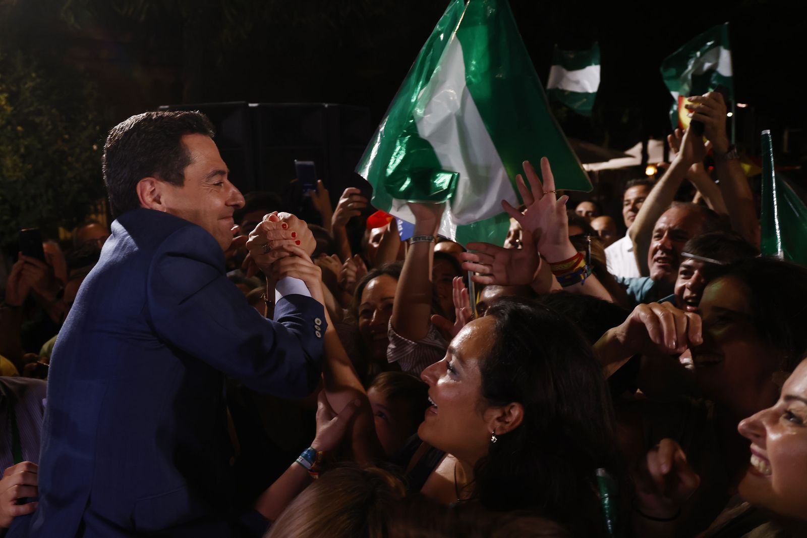 El triunfo de Juanma Moreno, en imágenes