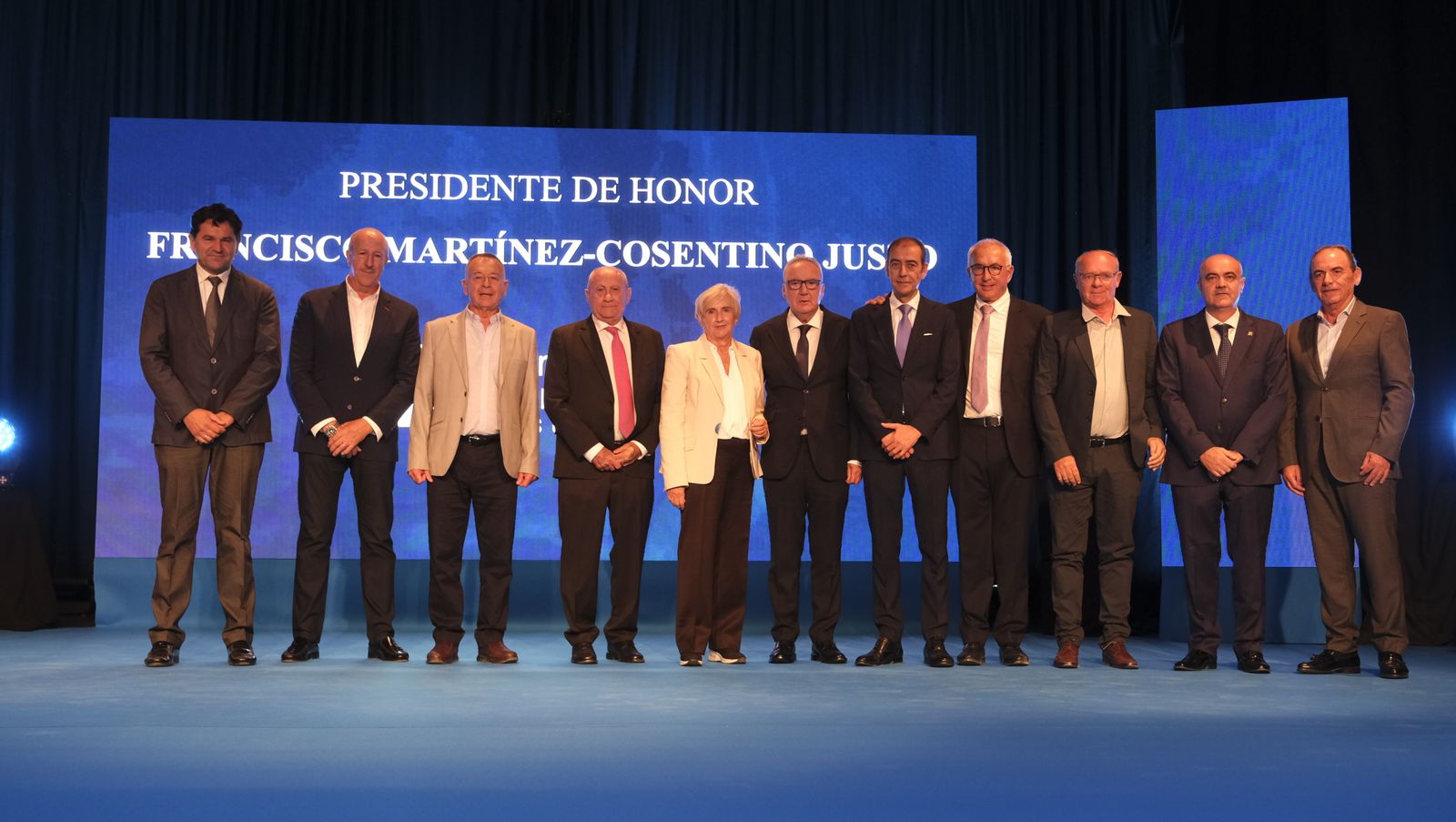 Imágenes del reconocimiento  como Presidente de Honor de la Asociación de Empresarios del Mármol, Francisco Martínez Cosentino