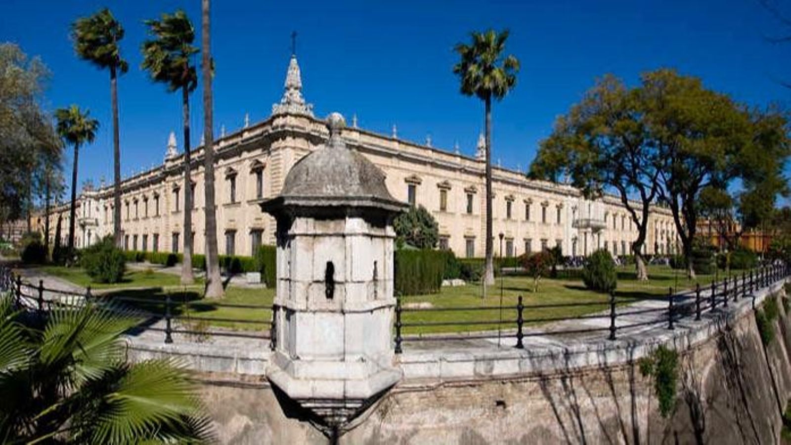 Garitas del sistema de defensa de la antigua tabacalera