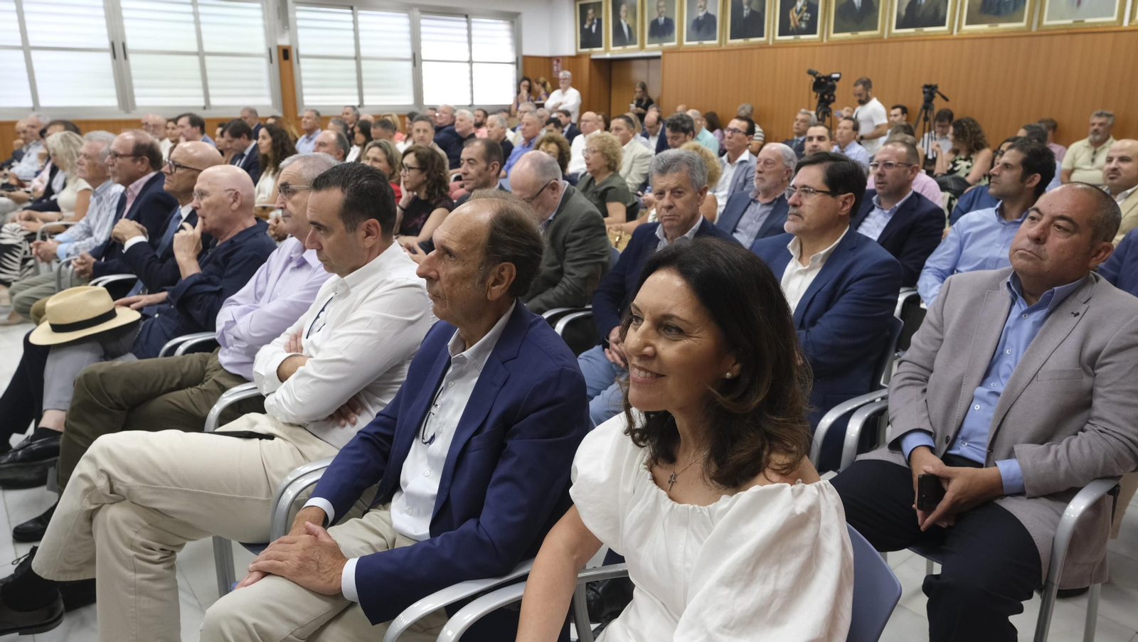 Medalla de Oro al ex Presidente de Asempal, Pepe Cano, en imágenes