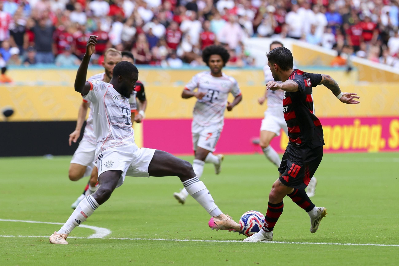 Flamengo-Bayern Múnich (32).jpg