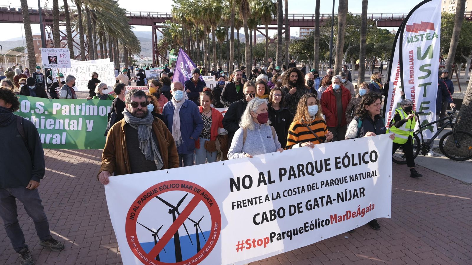 A la marcha se han unido plataformas y colectivos de distintas zonas de la provincia con sus reivindicaciones específicas.