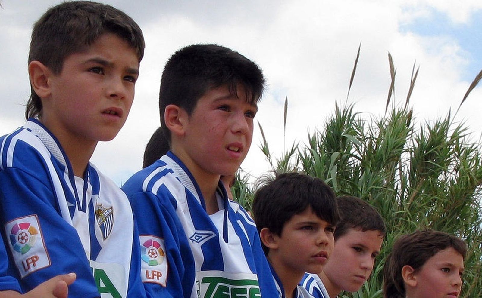 Brahim, a la izquierda, en su etapa alevín en el Málaga.