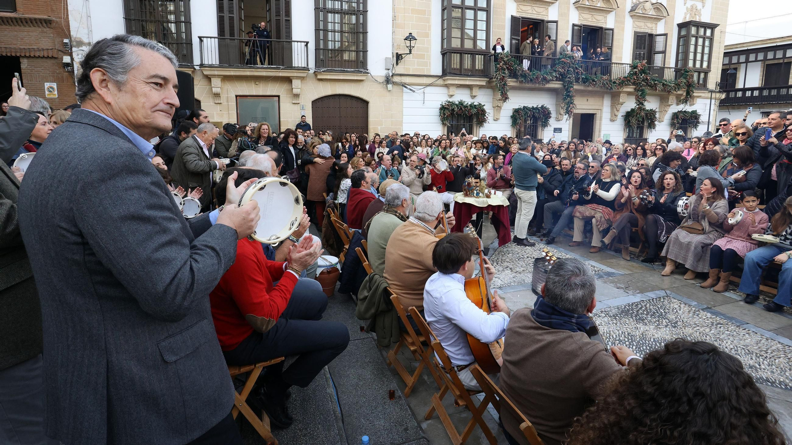 Imágenes de la zambomba BIC en Jerez