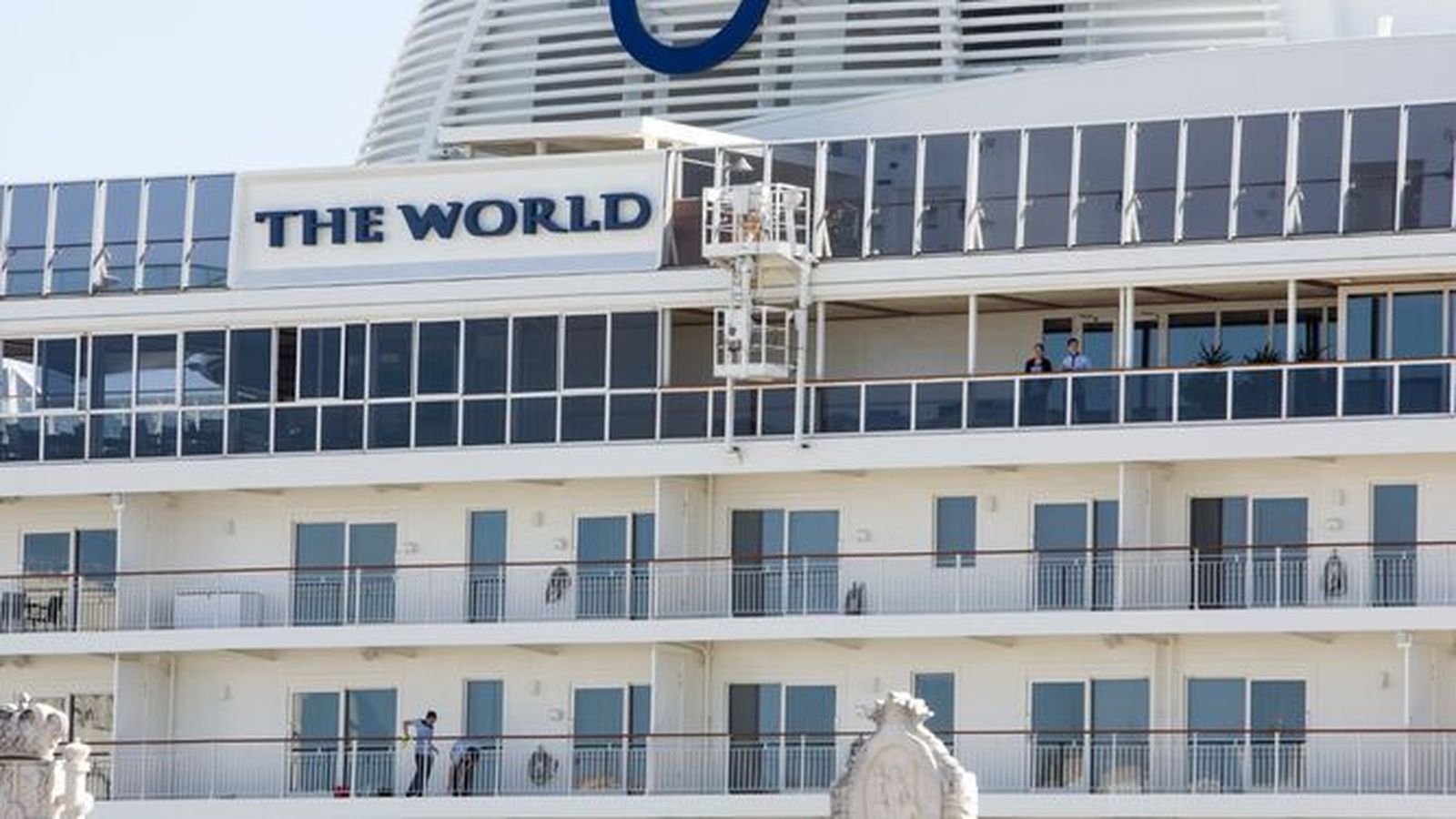 The World, uno de los muchos cruceros que atracaron este año en el puerto de Cádiz
