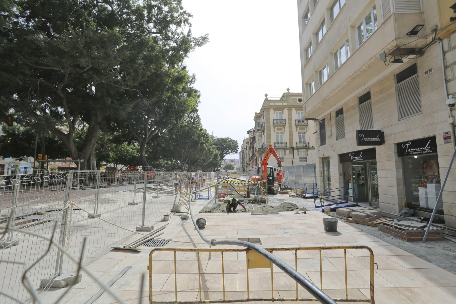 Fotos de la obra a contrarreloj en la Alameda Principal de Málaga