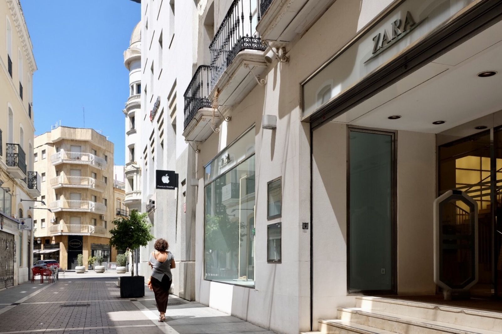 El establecimiento de Zara en el centro de Huelva.