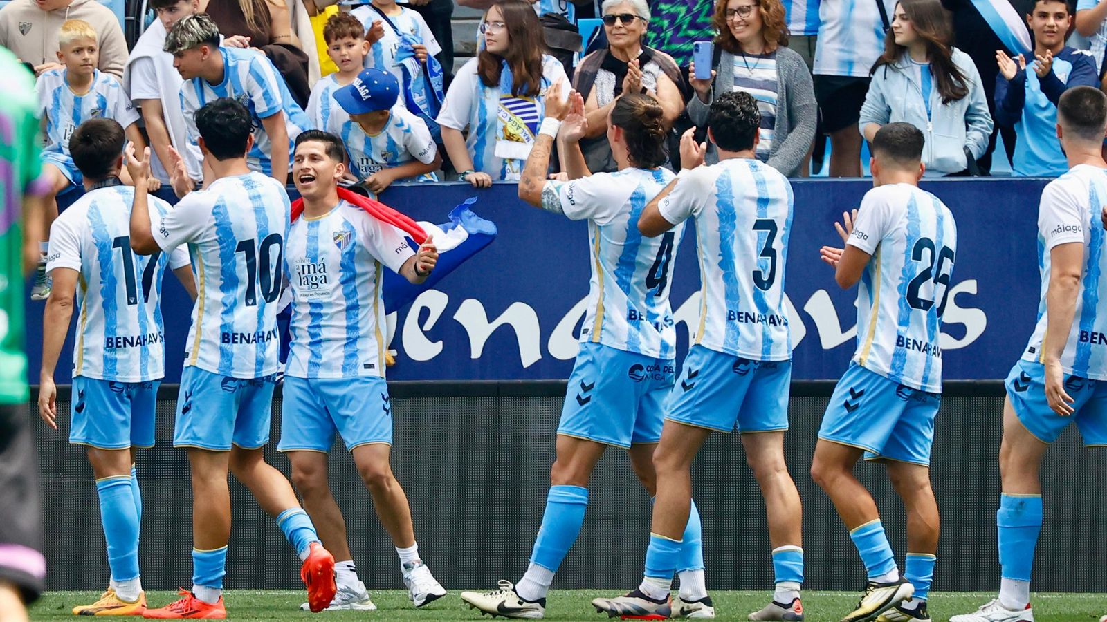 Las fotos de la celebración del ascenso del filial del Málaga CF