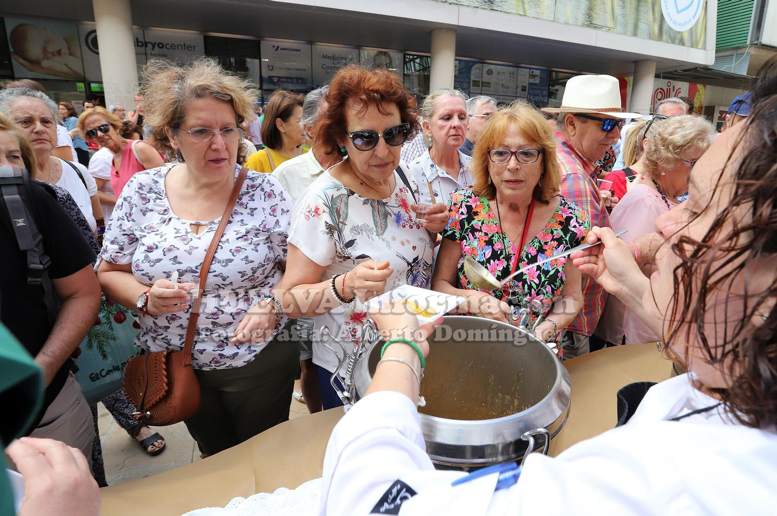 Imágenes del Ronqueo del Atún en el mercado de Huelva