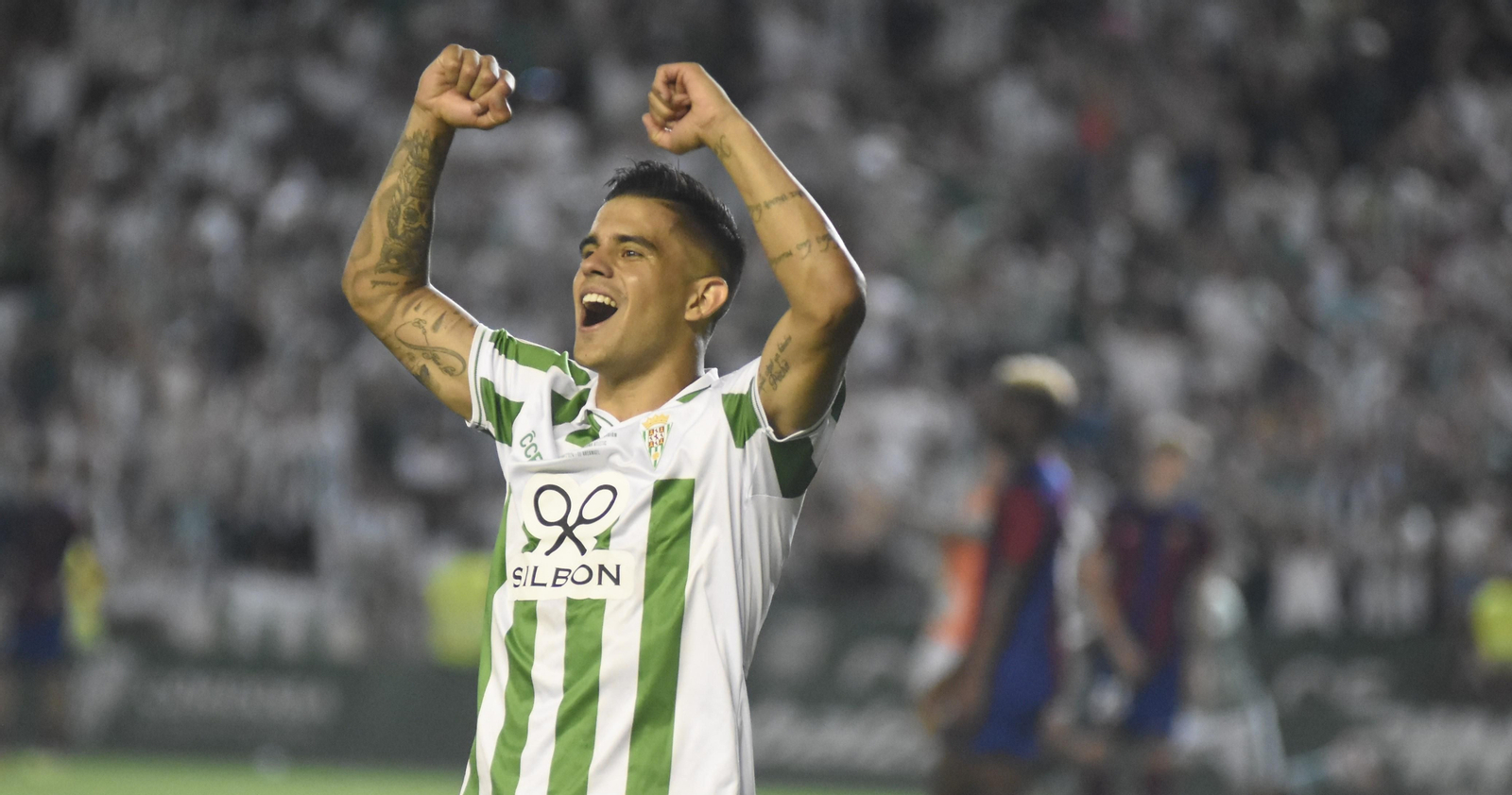 Kuki Zalazar celebra el ascenso del Córdoba CF en El Arcángel. Kuki Zalazar celebra el ascenso del Córdoba CF en El Arcángel.