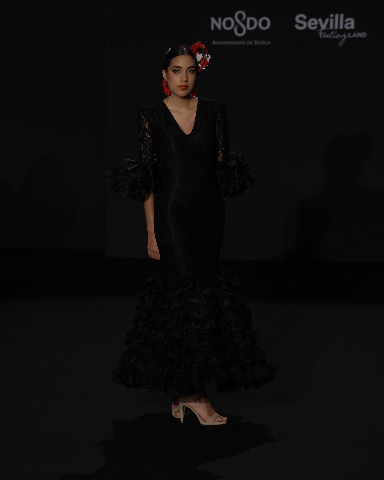 Emprende Lunares, el desfile de moda flamenca de Nerea Cariño, que anticipa la Feria de Abril: todas las fotos.