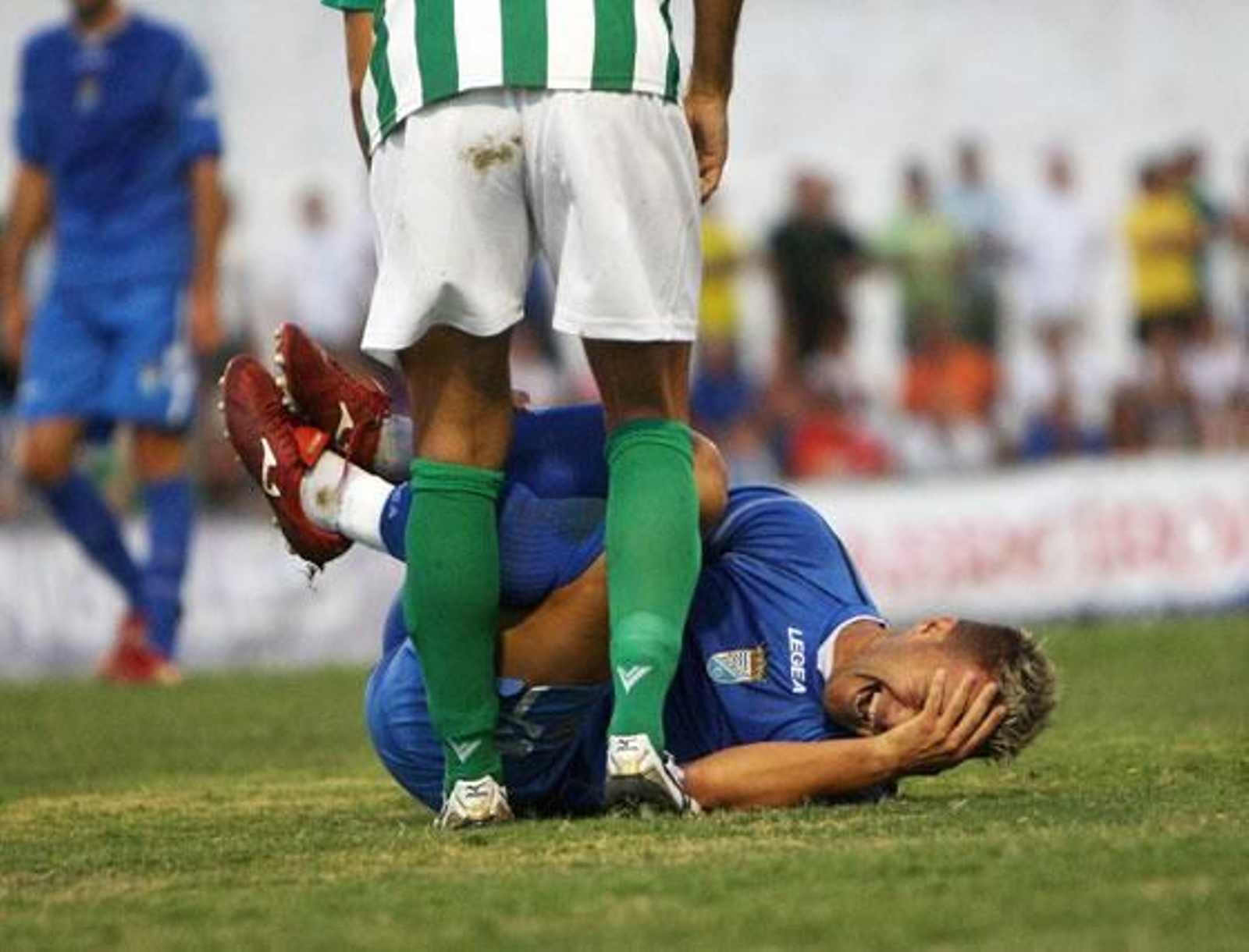 Los locales querían reaccionar y se mostraban incisivos a través de los ex industrialistas Benítez y Carrasco

Foto: Juan Carlos Toro