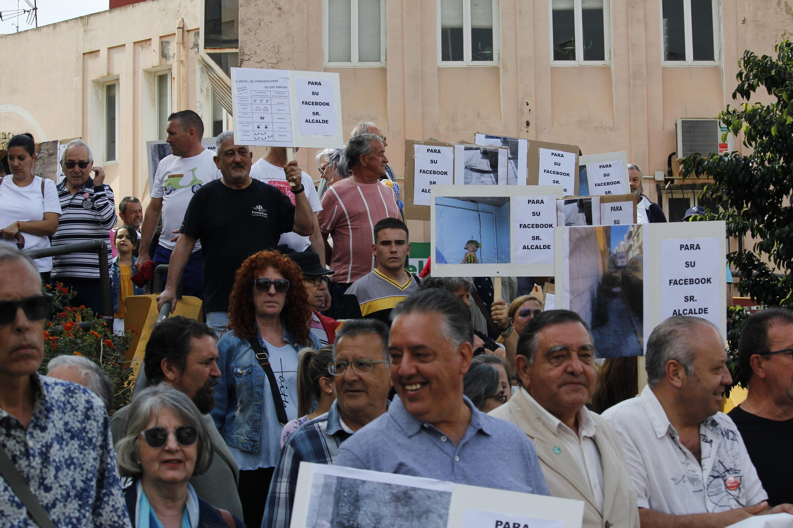 Fotos de la Manifestación de los vecinos de La Bajadilla.