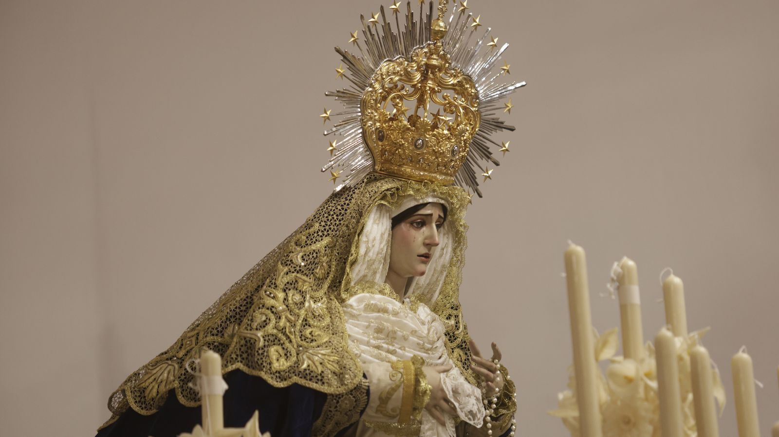 Preparativos en las iglesias de Algeciras para la Magna Mariana, en imágenes