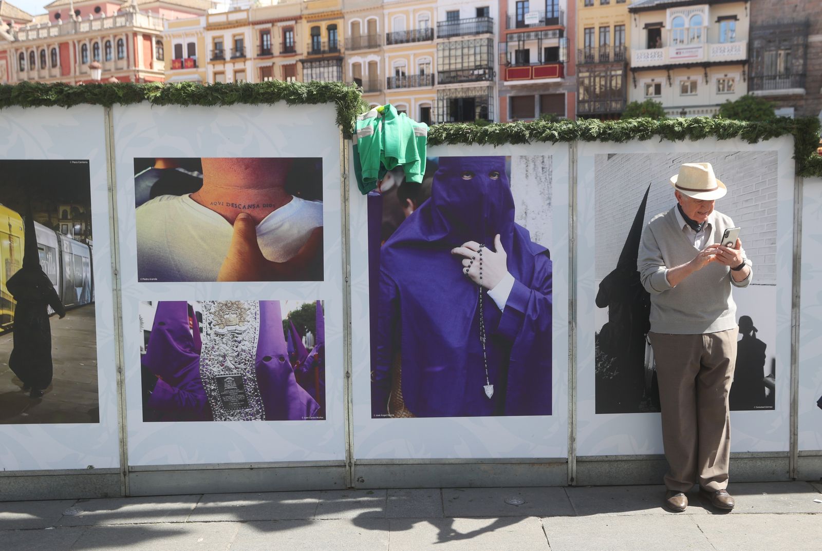Vinilos en los palcos de la Plaza de San Francisco