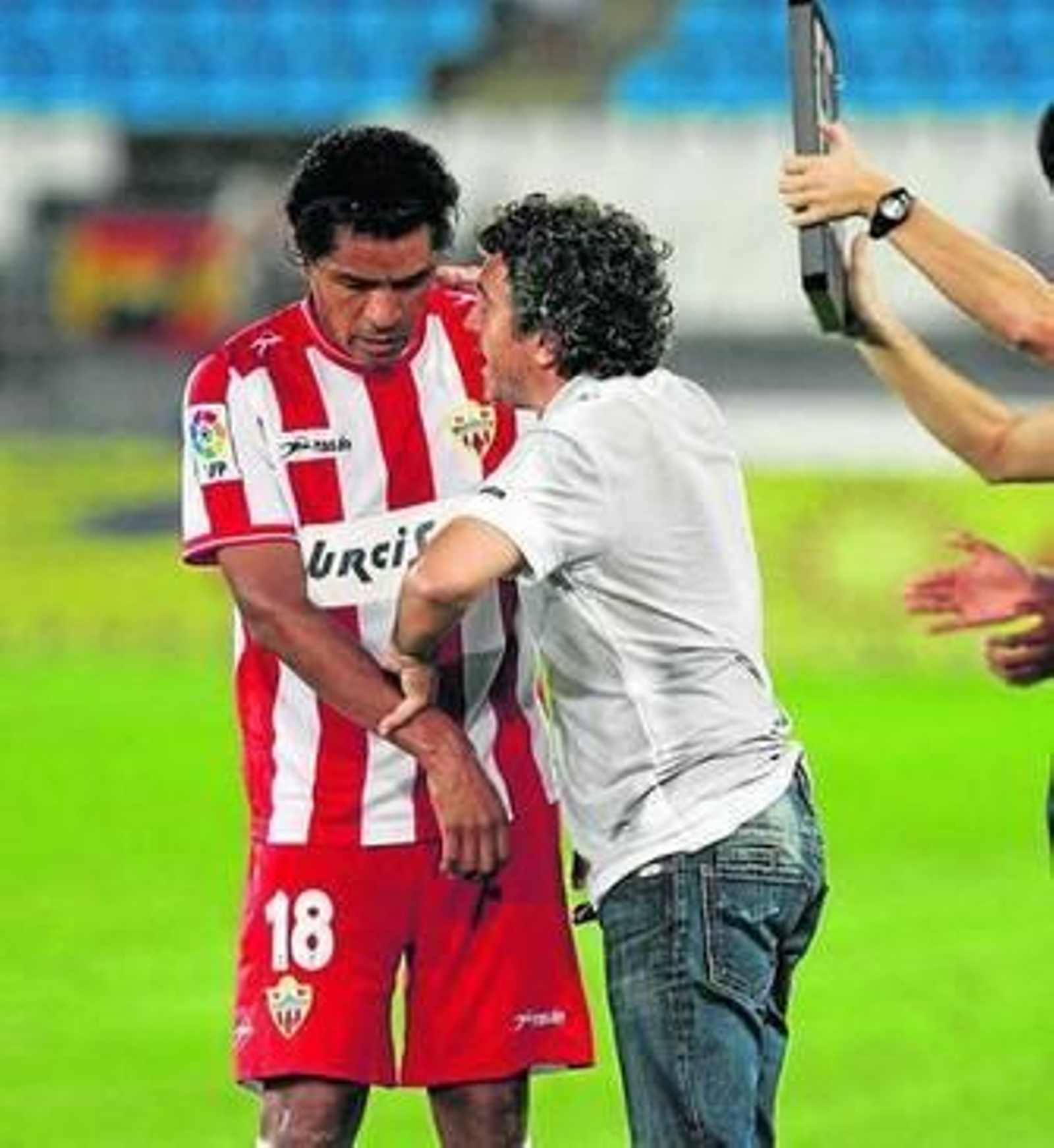 Acasiete escucha a Lillo, técnico con el que renovó el año pasado. Acasiete escucha a Lillo, técnico con el que renovó el año pasado.